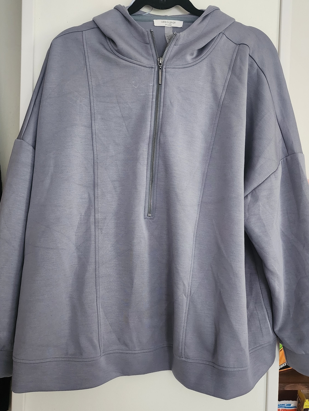 Cable & Gauge Womens Zip-Front Hoodie in Light Grey